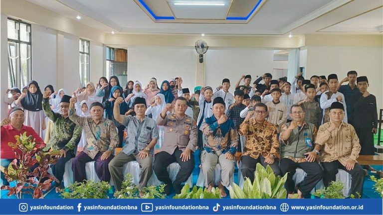 memperingati hari pahlawan di istana yatim